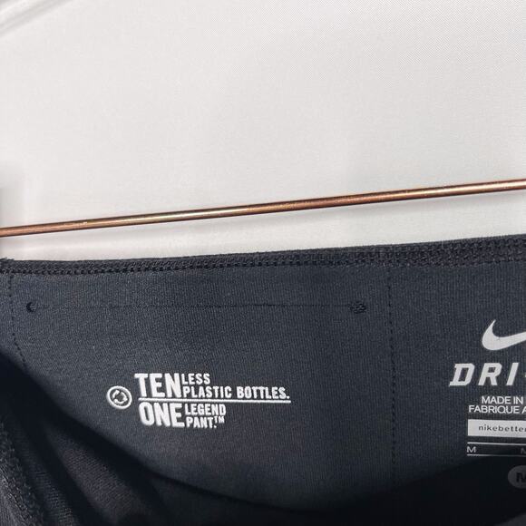 Nike Womens Medium M Black Red Dri Fit Cropped Capri Leggings Workout Activewear - Picture 6 of 10